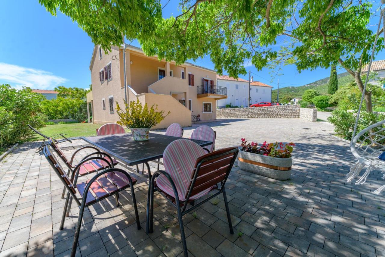 Apartments Marina Veskovic Nerezine Exterior photo