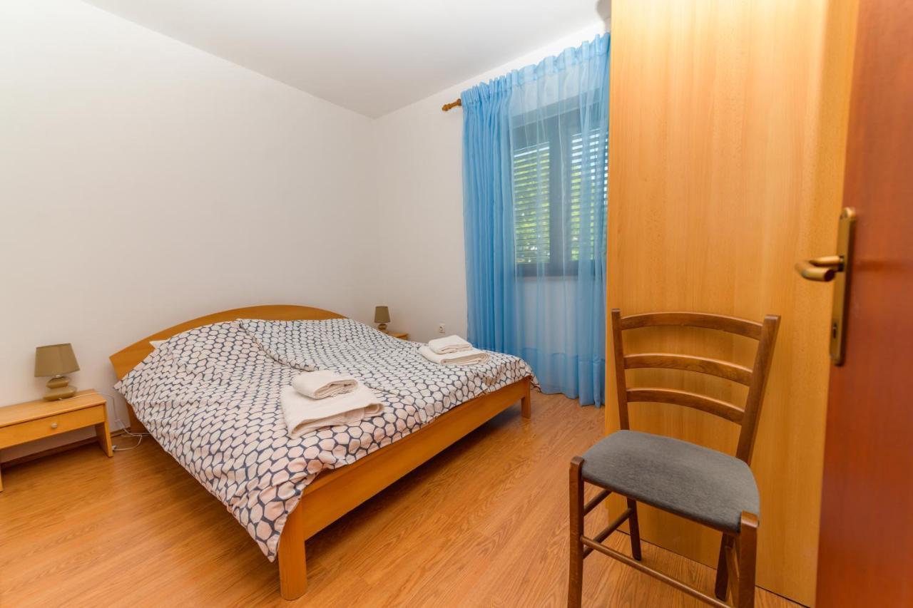 Apartments Marina Veskovic Nerezine Exterior photo