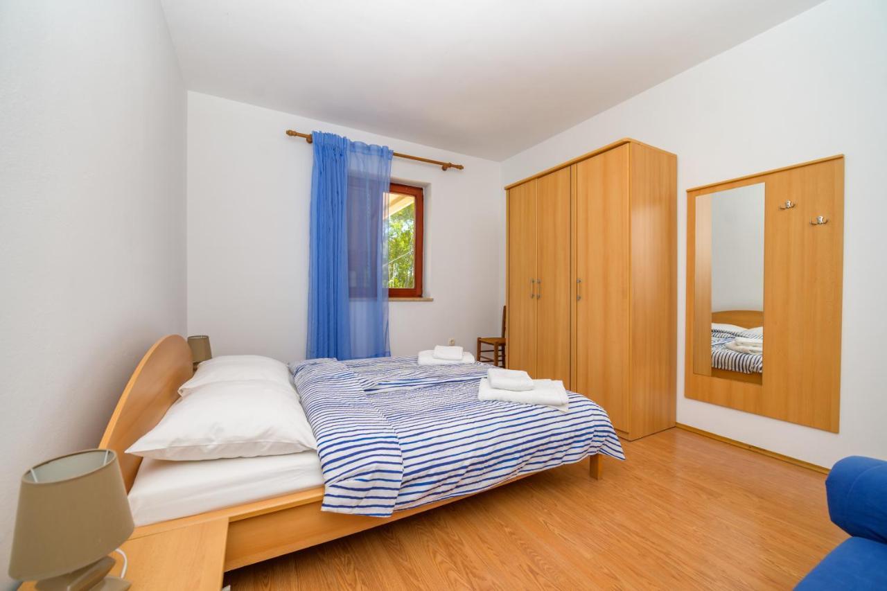 Apartments Marina Veskovic Nerezine Exterior photo