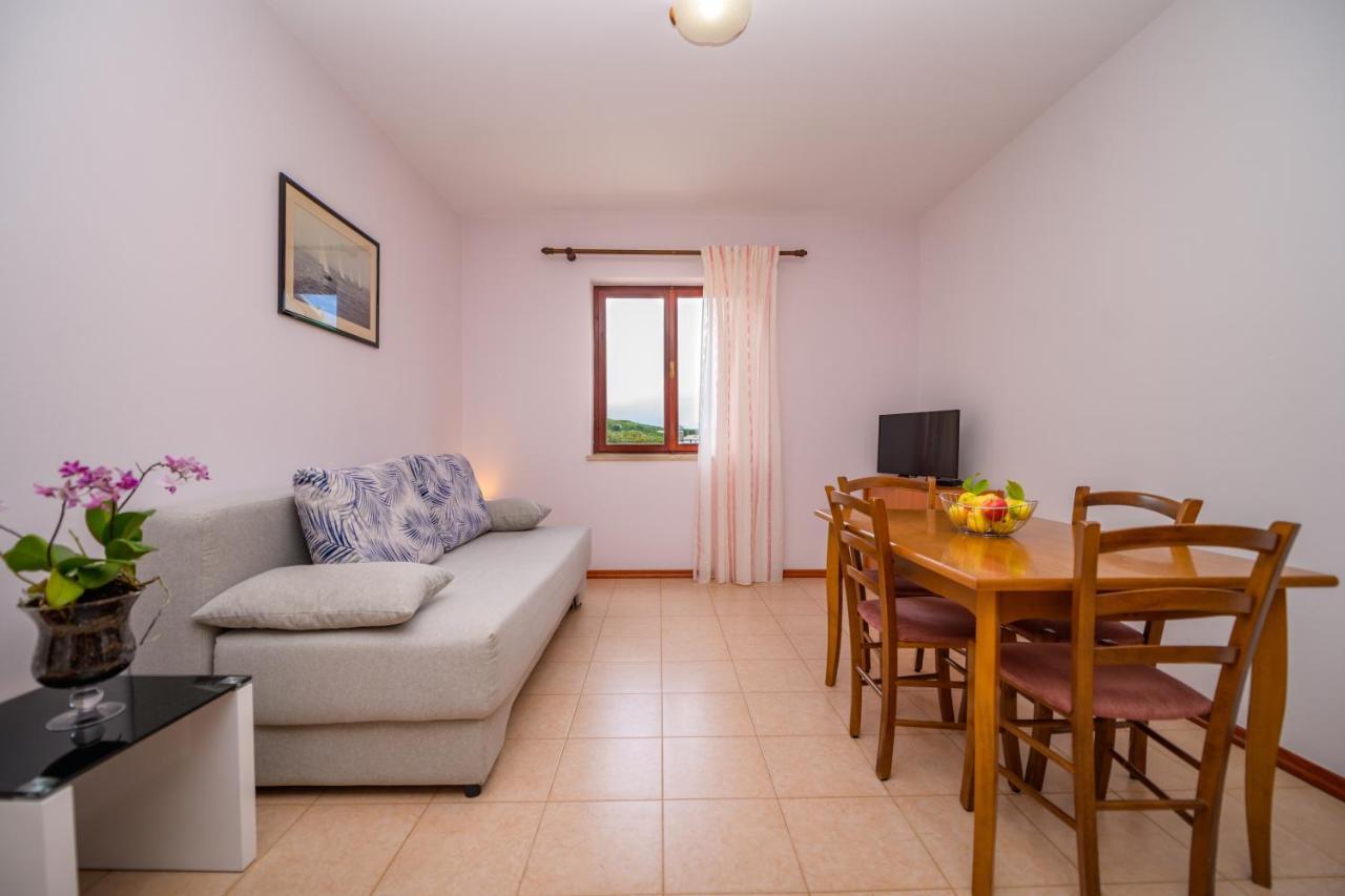 Apartments Marina Veskovic Nerezine Exterior photo
